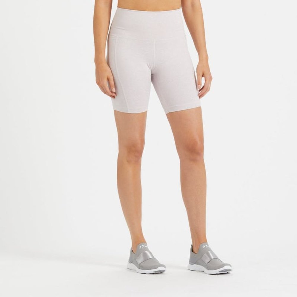 Vuori Shorts (Medium)